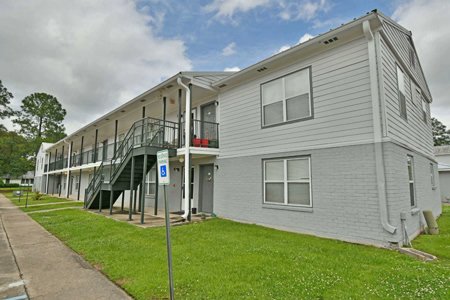 St-Theresa-exterior-0840-1200w