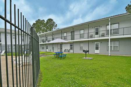 St-Theresa-exterior-0843-1200w